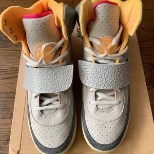 RARE NIKE AIR YEEZEY